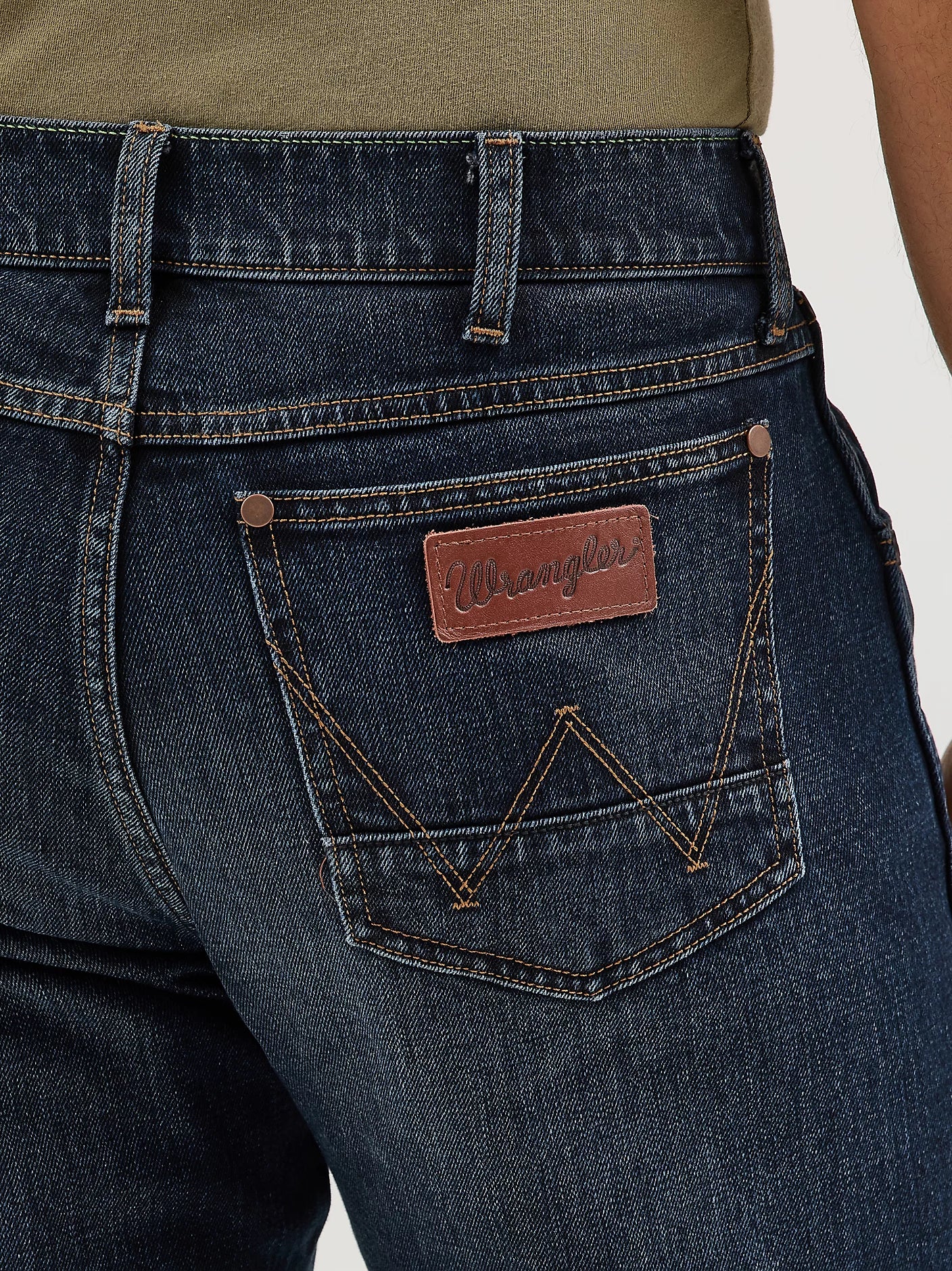 WRANGLER - RETRO SLIM FIT STRAIGHT LEG JEANS