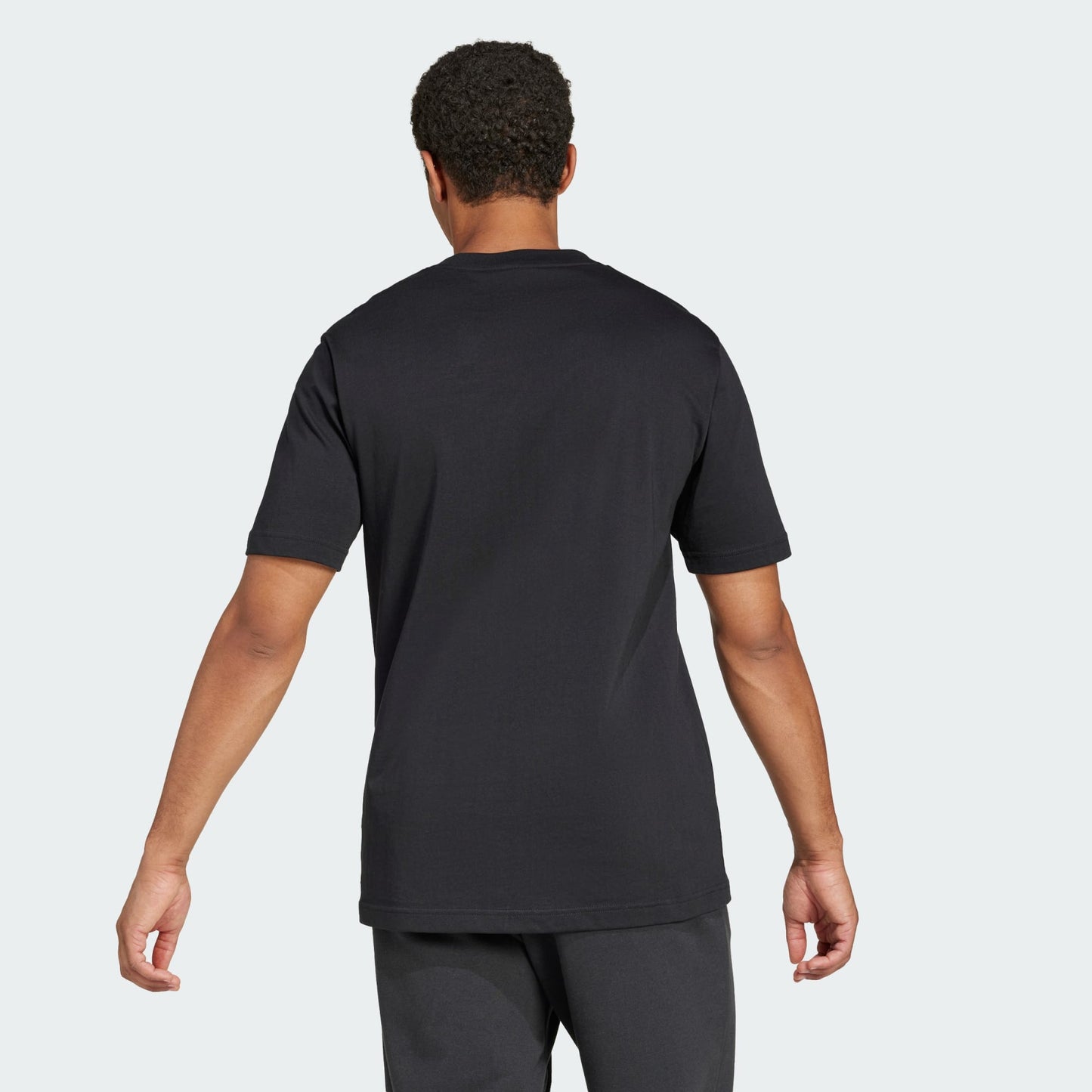 ADDS - Centre Big Essentials Logo Black Graphic T-Shirt