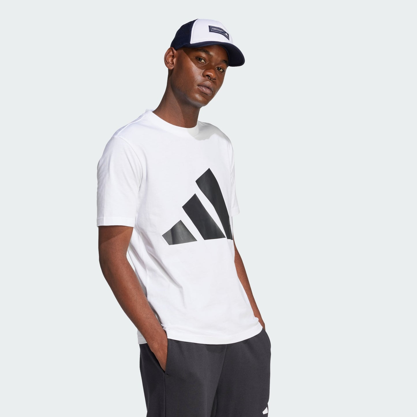ADDS - Centre Big Essentials Logo White Graphic T-Shirt